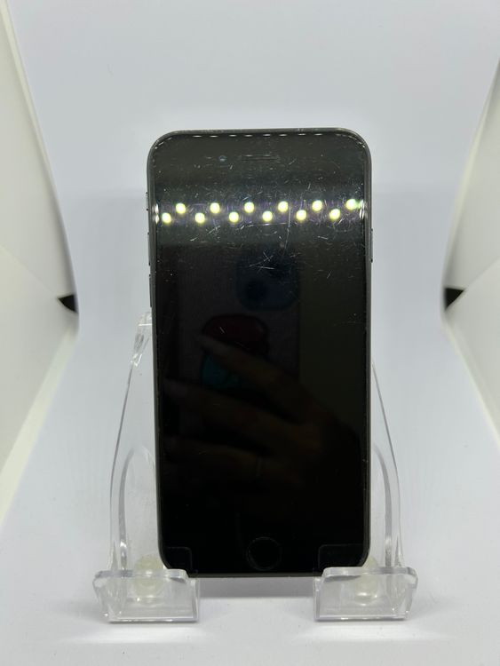 ��SIM�ե꡼ iPhoneSE��3����  64GB �ߥåɥʥ��� �Хåƥ꡼73%