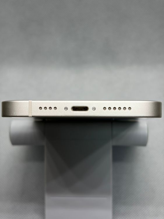 ���Хåƥ꡼83% SIM�ե꡼ iPhone14Plus 128GB �������饤��