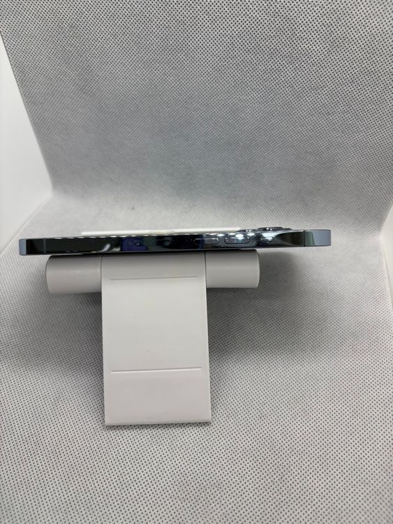 ���ϥԥͥ��ͥå� SIM�ե꡼ iPhone13Pro 256GB ������֥롼 �Хåƥ꡼82%