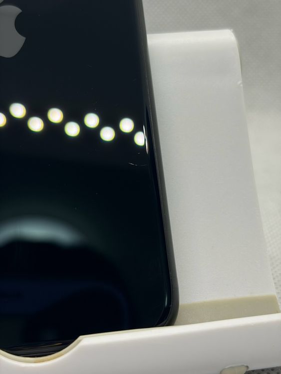 ���Хåƥ꡼85% ���� ������SIM�ե꡼ iPhoneSE ��3���� 128GB �ߥåɥʥ���