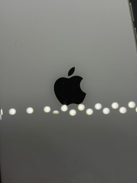 ���Хåƥ꡼86% SIM�ե꡼ iPhoneSE ��2���� 256GB �ۥ磻��