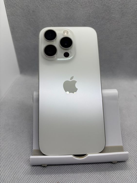 ��SIM�ե꡼ iPhone15Pro 256GB �ۥ磻�ȥ����˥��� �Хåƥ꡼82%