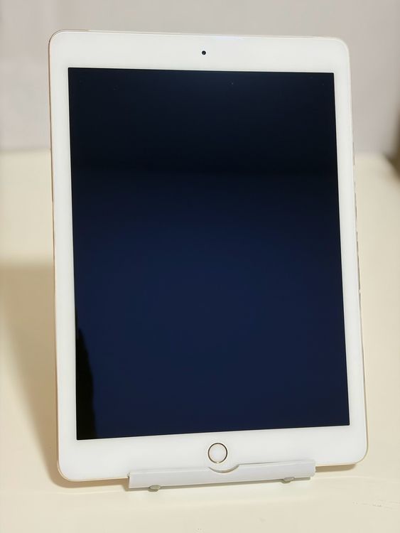��iPad Air ��2���� 16GB ������� docomo