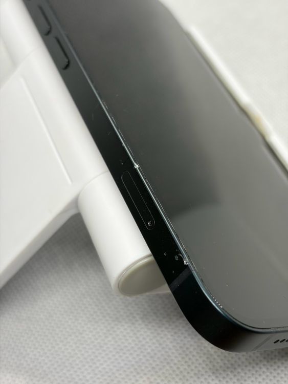 ���Хåƥ꡼83% SIM�ե꡼ iPhone14 128GB �ߥåɥʥ���