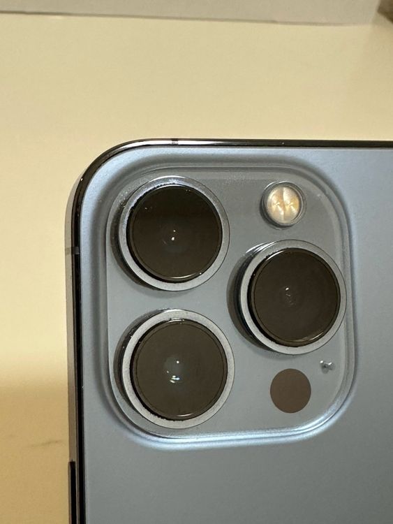 ���Хåƥ꡼86% SIM�ե꡼ iPhone13Pro 128GB ������֥롼