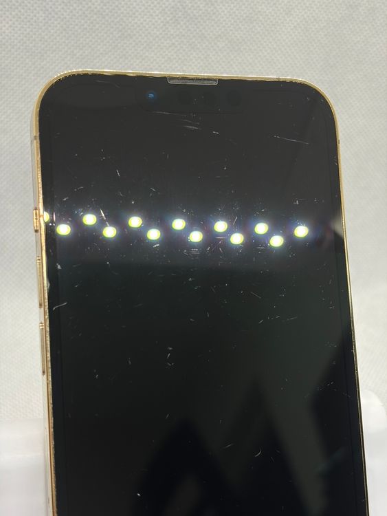 ���Хåƥ꡼82% SIM�ե꡼ iPhone13Pro 128GB �������