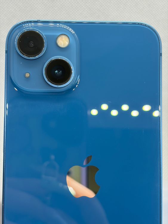 ���Хåƥ꡼83% SIM�ե꡼ iPhone13 128GB �֥롼