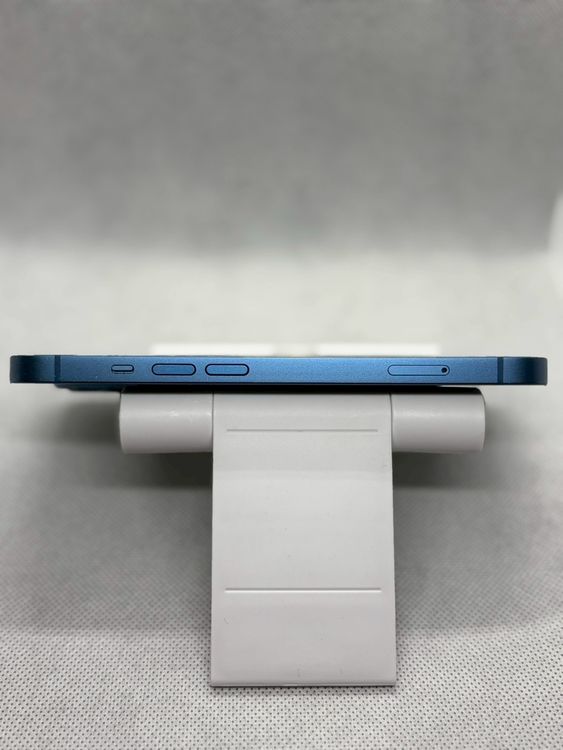 ��SIM�ե꡼ iPhone13 128GB �֥롼 �Хåƥ꡼81%