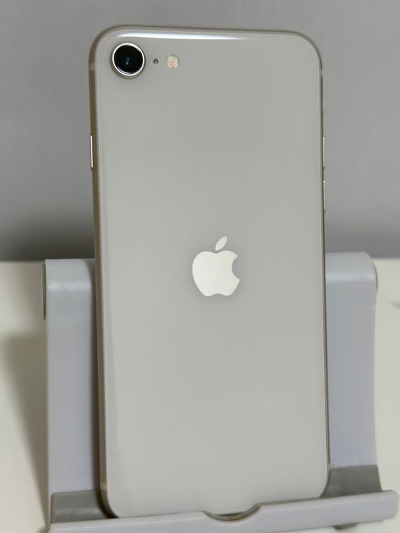 ���Хåƥ꡼84% SIM�ե꡼ iPhoneSE ��3���� 64GB �������饤��