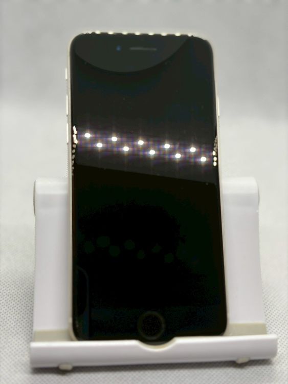 ���Хåƥ꡼84% SIM�ե꡼ iPhoneSE ��3���� 64GB �������饤��