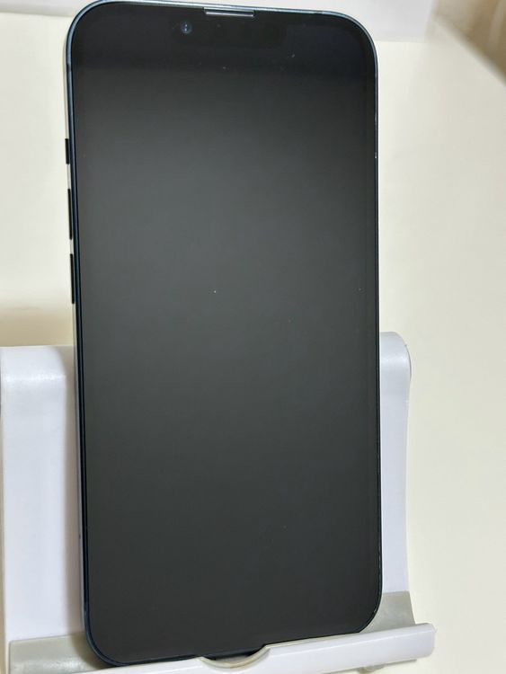 ���Хåƥ꡼84% SIM�ե꡼ iPhone13 128GB �ߥåɥʥ���