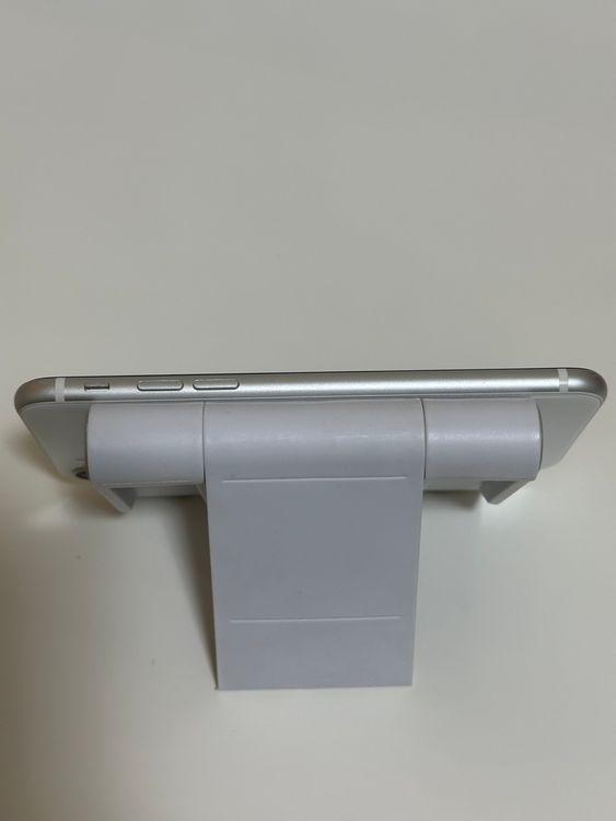 ��SIM�ե꡼ iPhoneSE ��2���� 128GB �ۥ磻��