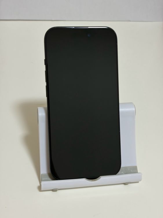 ���Хåƥ꡼84% SIM�ե꡼ iPhone15 128GB �֥�å�