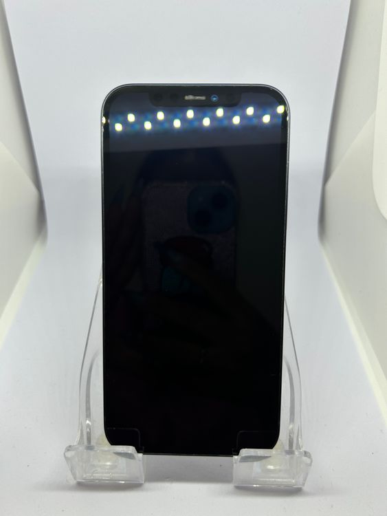 ��SIM�ե꡼ iPhone12  64GB �֥�å� �Хåƥ꡼77%