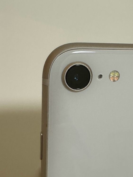 ムスビー｜○バッテリー82% SIMフリー iPhoneSE 第3世代 64GB スター