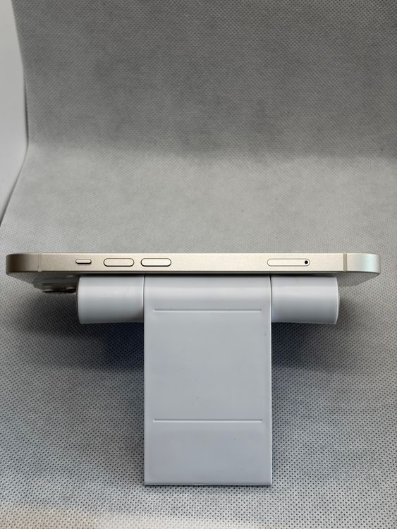 ���Хåƥ꡼85% Ķ���� SIM�ե꡼ iPhone14 128GB �������饤��