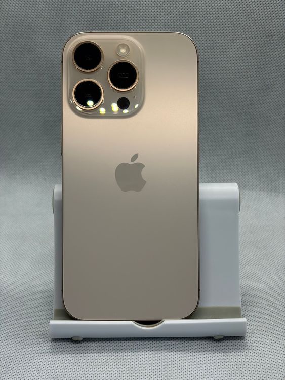 ���Хåƥ꡼87% SIM�ե꡼ iPhone16Pro 1TB �ǥ����ȥ����˥���