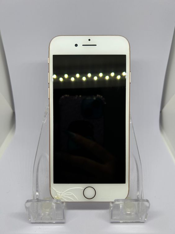 ��SIM�ե꡼ iPhone8  64GB ������� �Хåƥ꡼81%