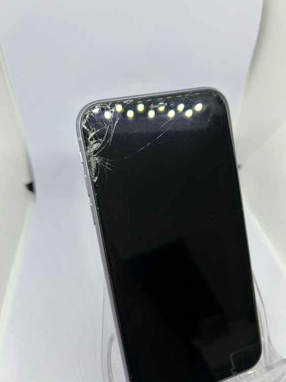 ��SIM�ե꡼ iPhone11  256GB �ѡ��ץ�