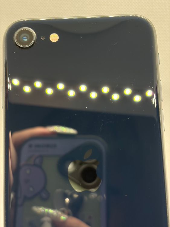 ���Хåƥ꡼91% SIM�ե꡼ iPhoneSE ��3���� 128GB �ߥåɥʥ���
