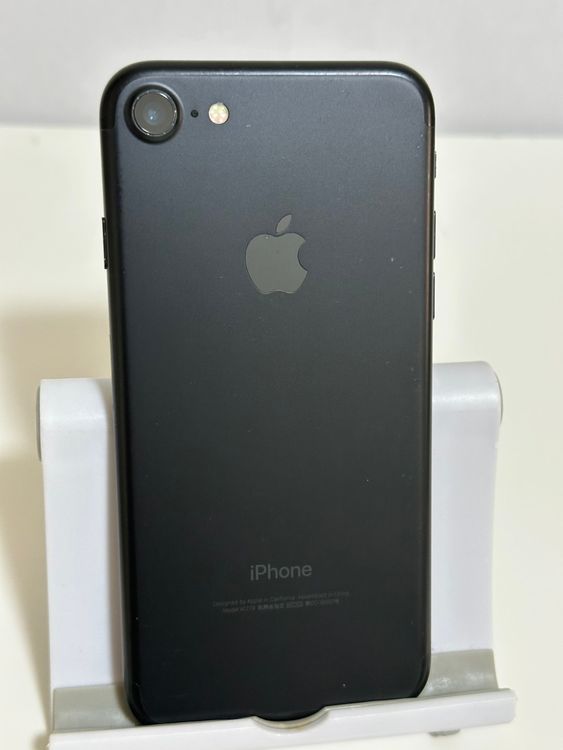 ��iPhone7 128GB �֥�å� docomo