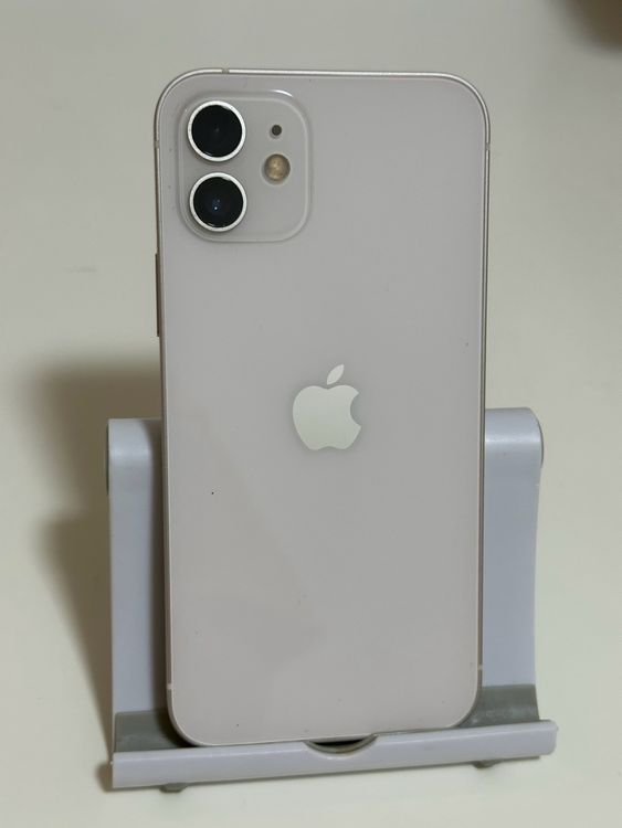 ���Хåƥ꡼86% SIM�ե꡼ iPhone12 64GB �֥�å�