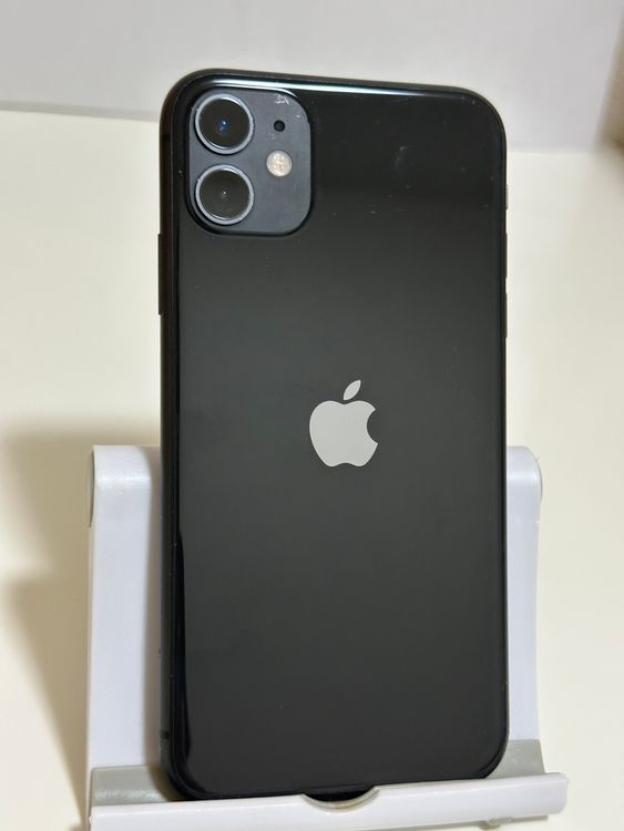 ������� �Хåƥ꡼80% SIM�ե꡼ iPhone11 128GB �֥�å�