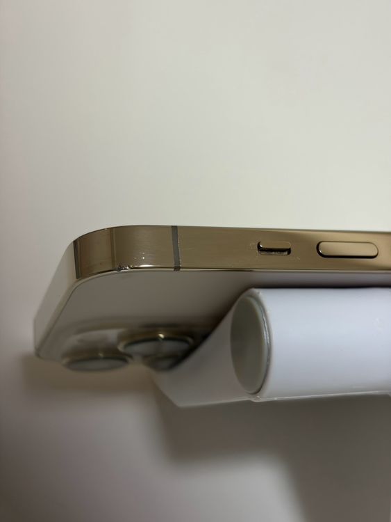 ���Хåƥ꡼80% SIM�ե꡼ iPhone13Pro 256GB �������