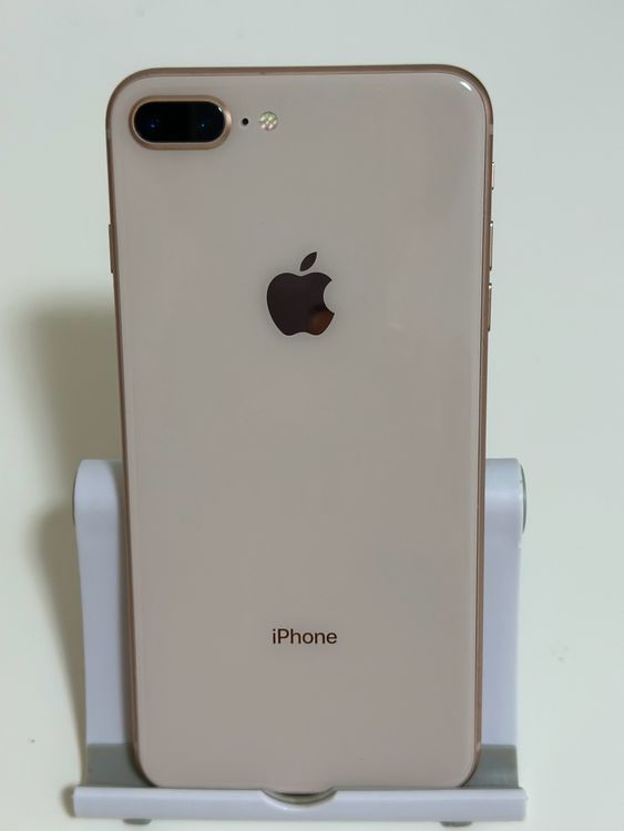 ���Хåƥ꡼84% SIM�ե꡼ iPhone8Plus 64GB �������