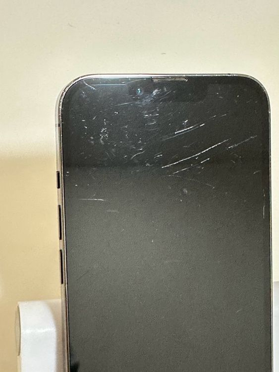 ���Хåƥ꡼82% SIM�ե꡼ iPhone13Pro 256GB ����ե�����