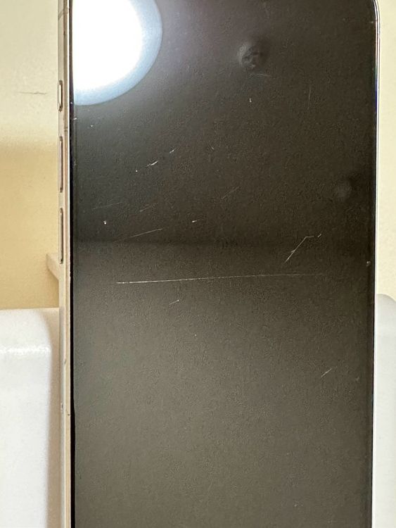 ���Хåƥ꡼90% SIM�ե꡼ iPhone15Pro 256GB �ۥ磻�ȥ����˥���