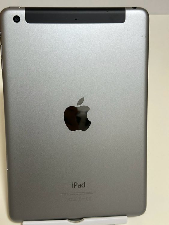 ��iPad mini 3 16GB ���졼 docomo