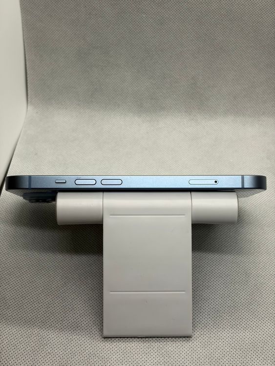 ������ SIM�ե꡼ iPhone14 128GB �֥롼 �Хåƥ꡼80%