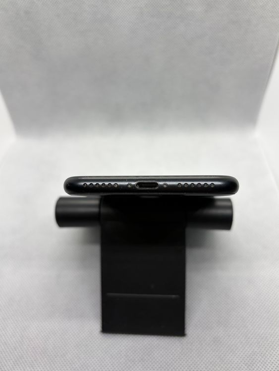 ���ϥԥͥ��ͥå� SIM�ե꡼ iPhoneSE  ��2���� 128GB �֥�å� �Хåƥ꡼83%