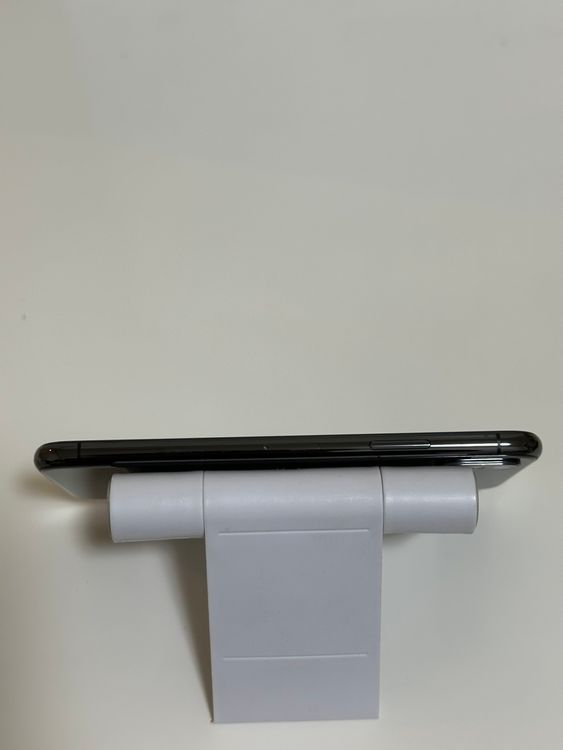 ���Хåƥ꡼84% SIM�ե꡼ iPhoneX 256GB ���ڡ������쥤