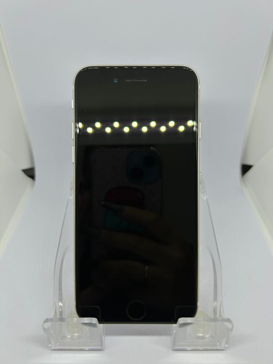 ��SIM�ե꡼ iPhoneSE��3����  128GB �������饤�� �Хåƥ꡼74%