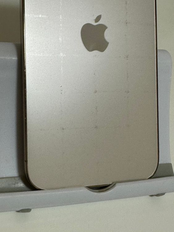 ���Хåƥ꡼82% SIM�ե꡼ iPhone12Pro 256GB �������