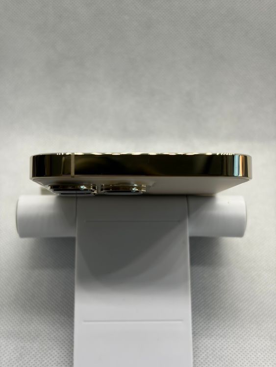 ���Хåƥ꡼100% Ķ���� SIM�ե꡼ iPhone13Pro 256GB �������