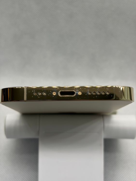 ���Хåƥ꡼85% SIM�ե꡼ iPhone13Pro 128GB �������