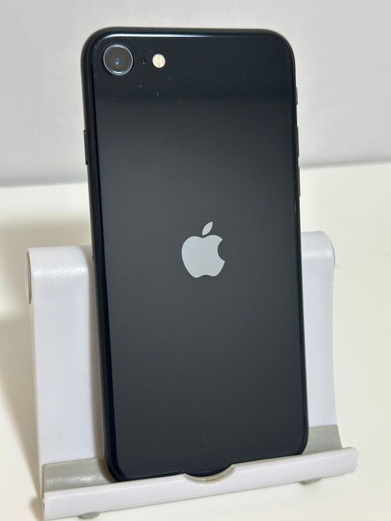 ���Хåƥ꡼82% SIM�ե꡼ iPhoneSE ��3���� 64GB �ߥåɥʥ���