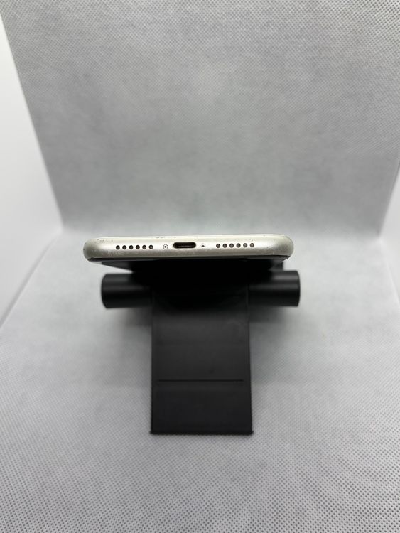 ���ϥԥͥ��ͥå� iPhone11 64GB �ۥ磻��