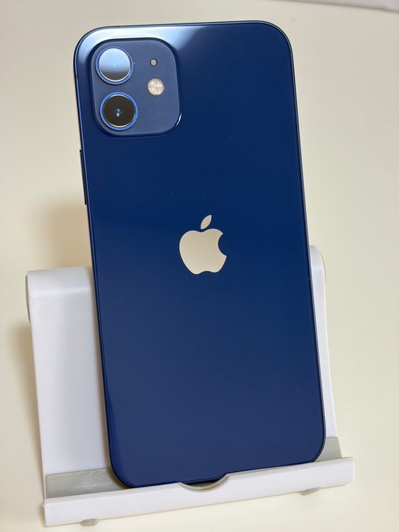 ���Хåƥ꡼85% SIM�ե꡼ iPhone12 64GB �֥롼