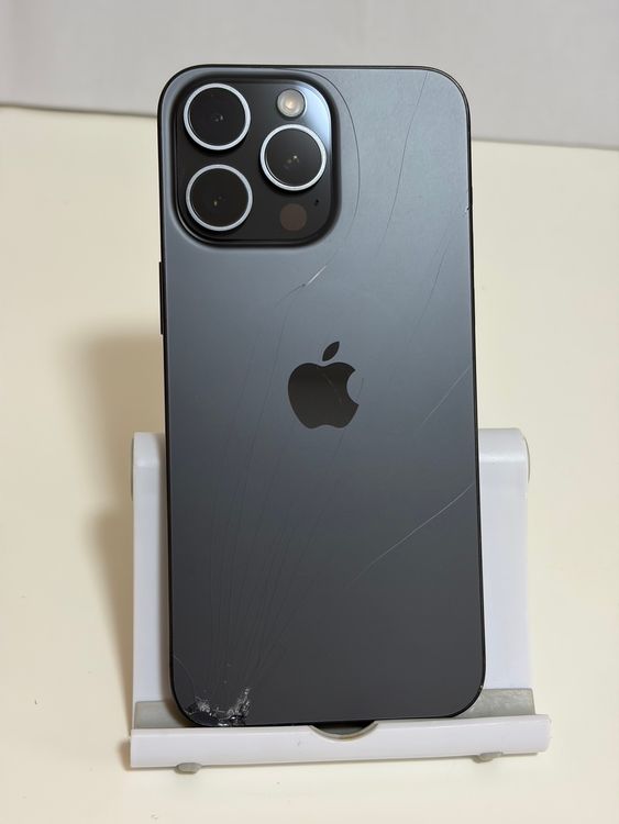 ���Хåƥ꡼82% SIM�ե꡼ iPhone15ProMax 256GB �֥�å������˥���