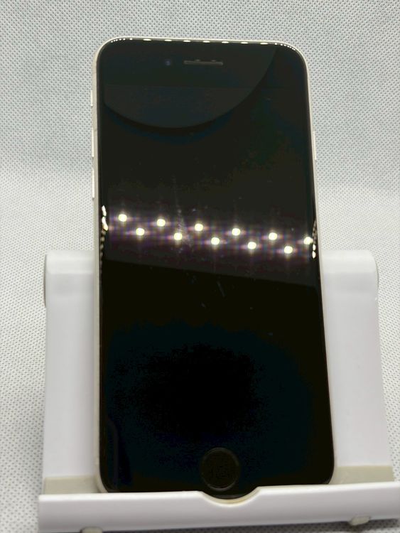 ���Хåƥ꡼100% SIM�ե꡼ iPhoneSE ��3���� 128GB �������饤��