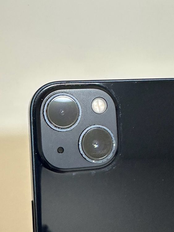 ���Хåƥ꡼84% SIM�ե꡼ iPhone13 128GB �ߥåɥʥ���