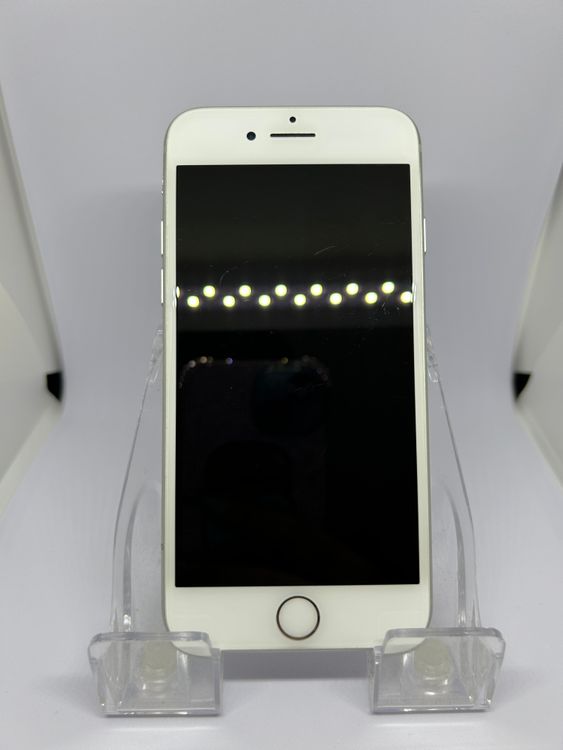 ��SIM�ե꡼ iPhone8  64GB ����С� �Хåƥ꡼81%
