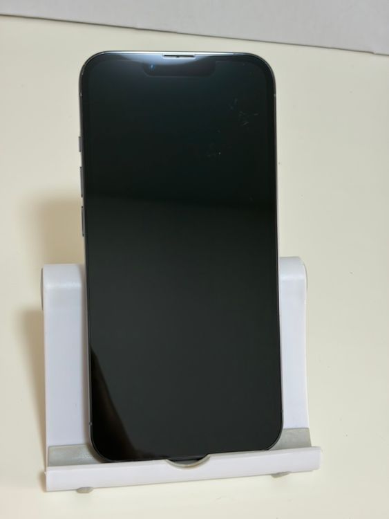���Хåƥ꡼82% SIM�ե꡼ iPhone13Pro 128GB ������֥롼