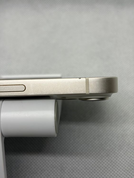���Хåƥ꡼86% SIM�ե꡼ iPhone14 128GB �������饤��