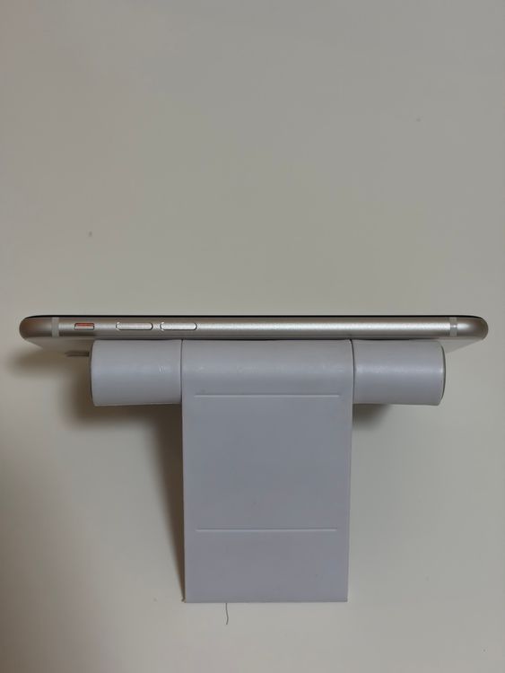 ��SIM�ե꡼ iPhoneSE ��3���� 128GB �������饤��