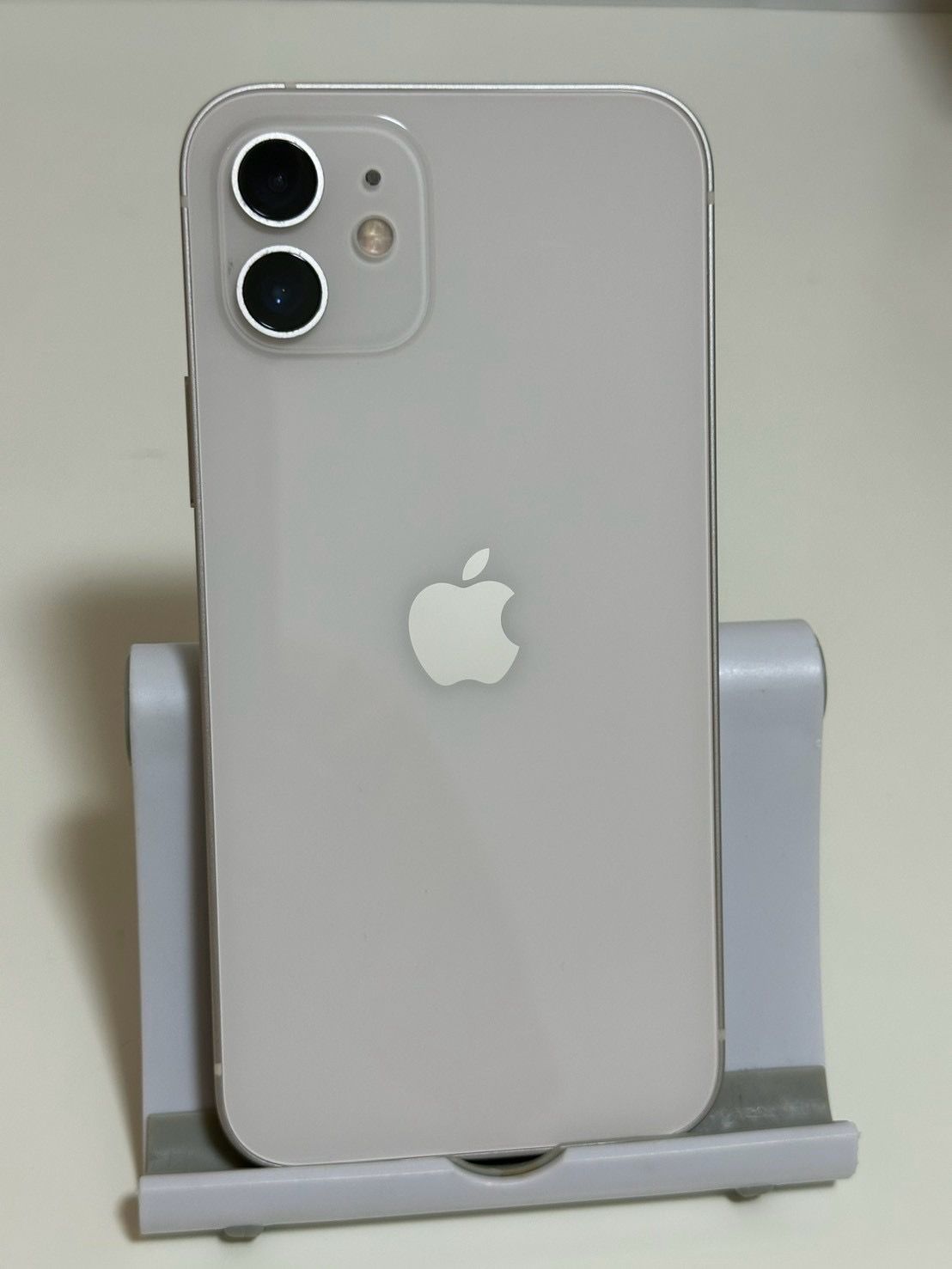 ムスビー｜○バッテリー99% SIMフリー iPhone12 64GB ホワイト